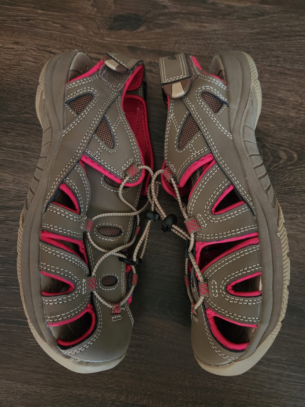 Eddie Bauer Mary Taupe Leather Sandals with Pink Accents 9
